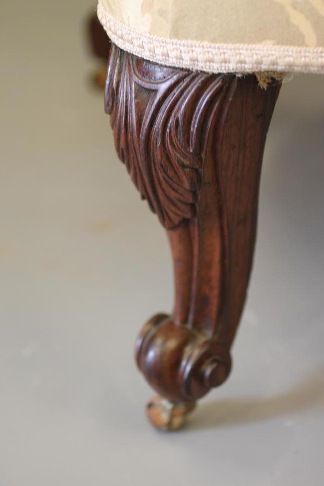 A WILLIAM IV ROSEWOOD OPEN FRAME SALON CHAIR upholstered in cream silk damask Image