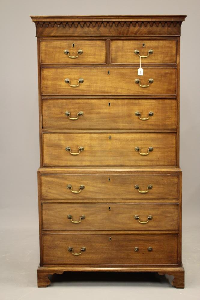 A GEORGIAN MAHOGANY CHEST ON CHEST Image