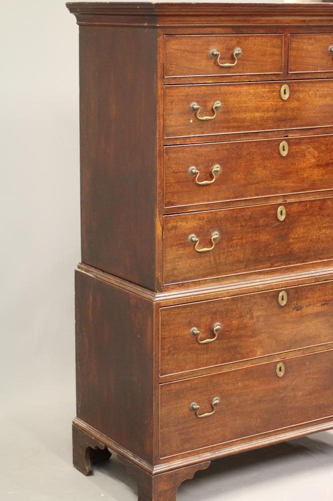 A GEORGIAN MAHOGANY CHEST ON CHEST Image