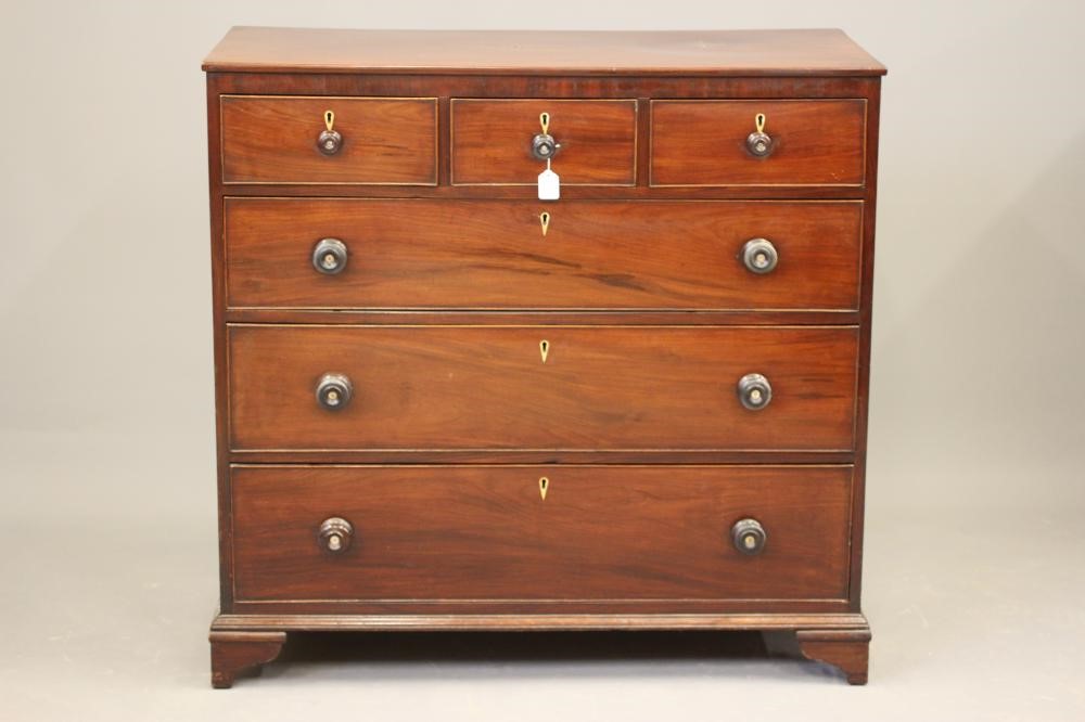 A GEORGIAN MAHOGANY CHEST Image