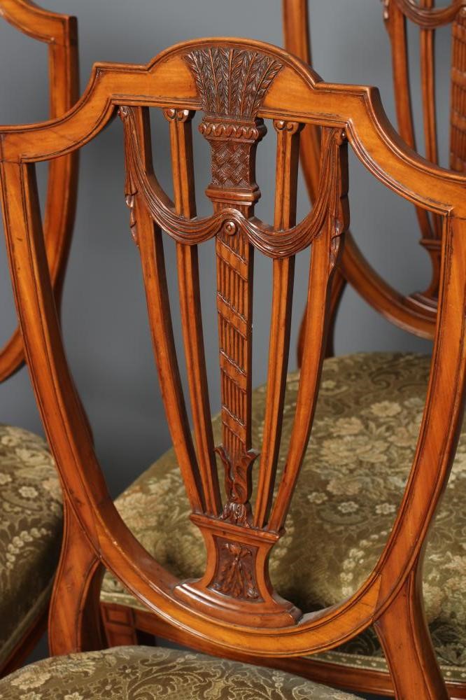 A SET OF FOUR GEORGIAN REVIVAL SATINWOOD SIDE CHAIRS Image