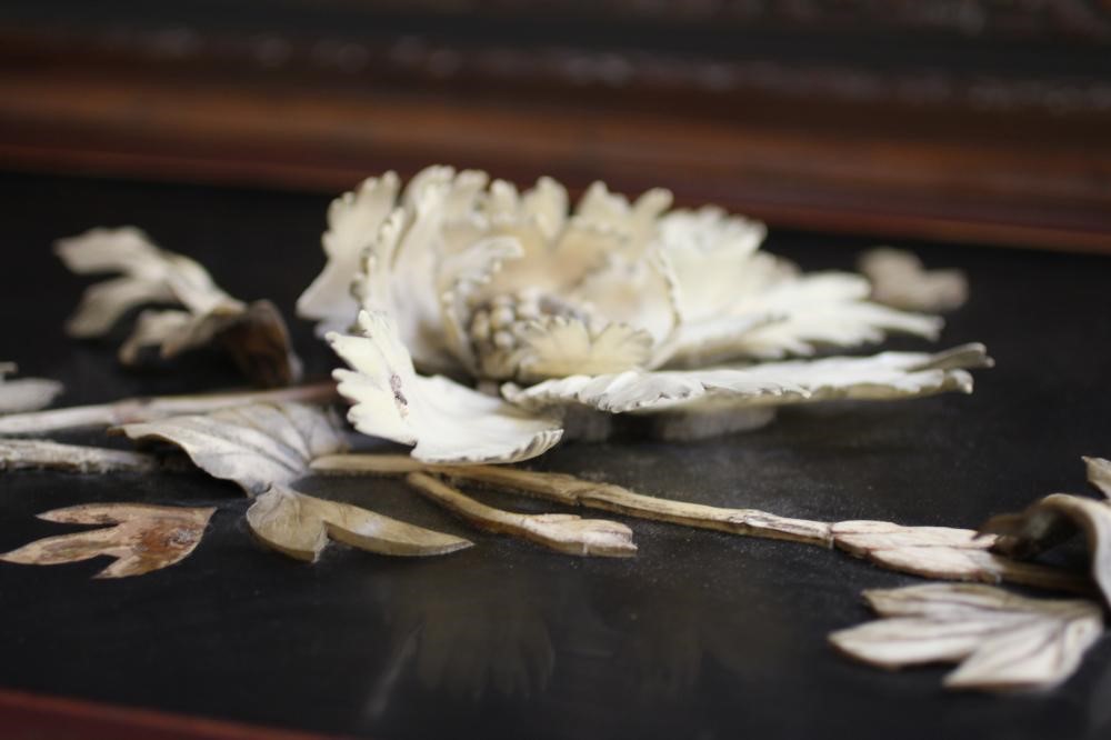 A CHINESE PADOUK WOOD AND IVORY FOLDING ROOM SCREEN Image