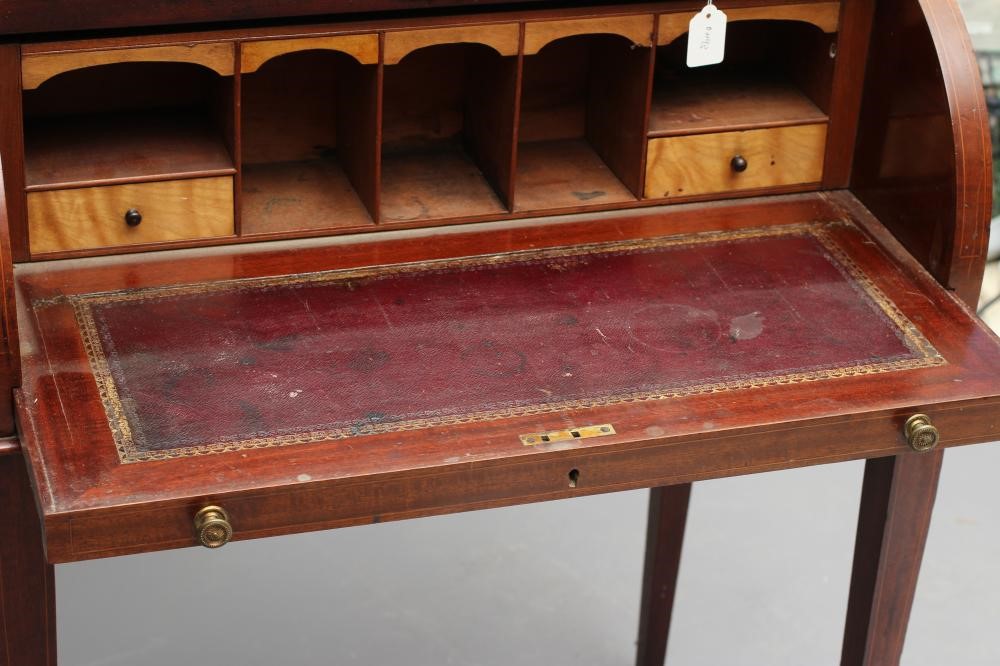 AN EDWARDIAN MAHOGANY CYLINDER BUREAU Image