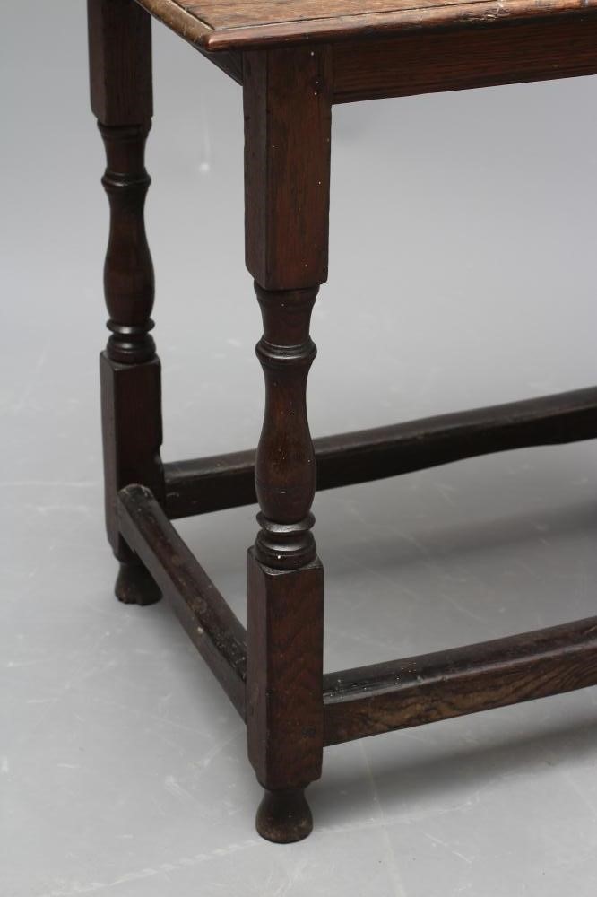 AN OAK SIDE TABLE Image
