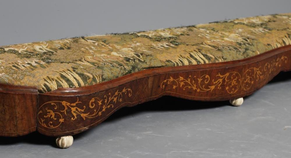 A VICTORIAN WALNUT AND FLORAL MARQUETRY FENDER/FOOT STOOL Image
