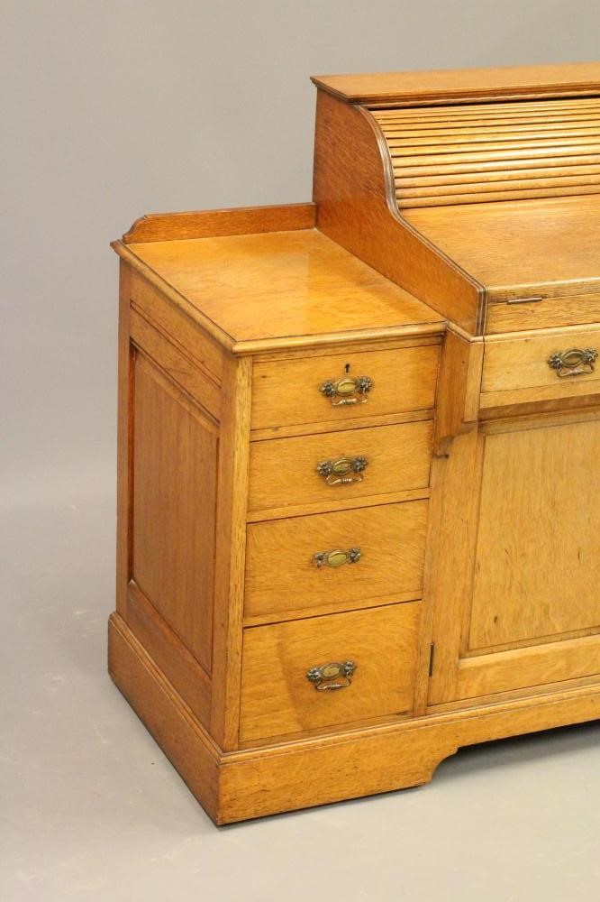 A PRATT & SON "BRADFORD DESK Image