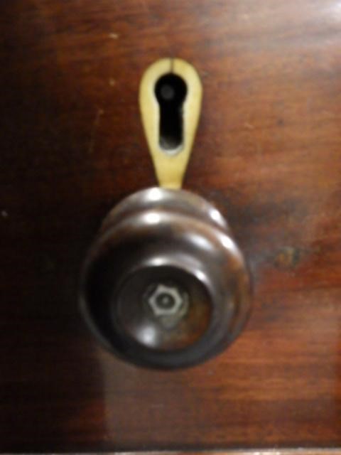 A LATE GEORGIAN MAHOGANY CHEST Image