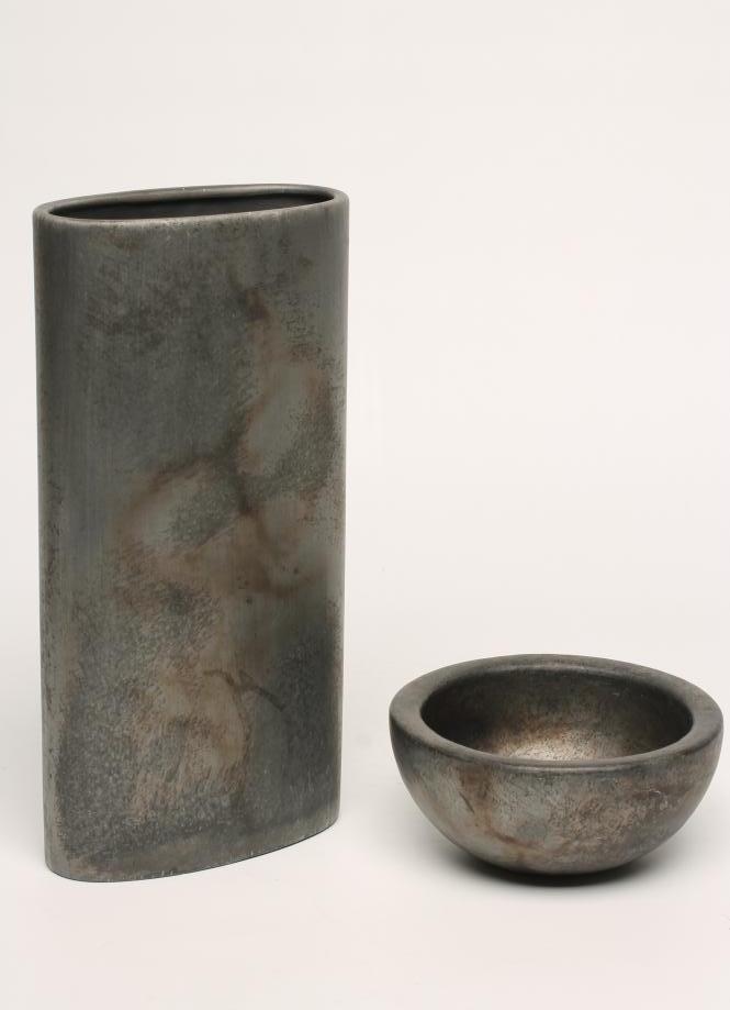 ‡KEITH MUNRO (b. 1958) Image