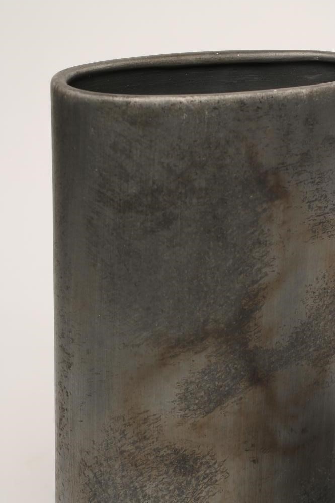 ‡KEITH MUNRO (b. 1958) Image