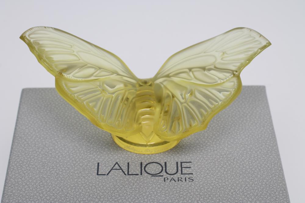 A LALIQUE "AURORE JAUNE" BUTTERFLY PAPERWEIGHT Image