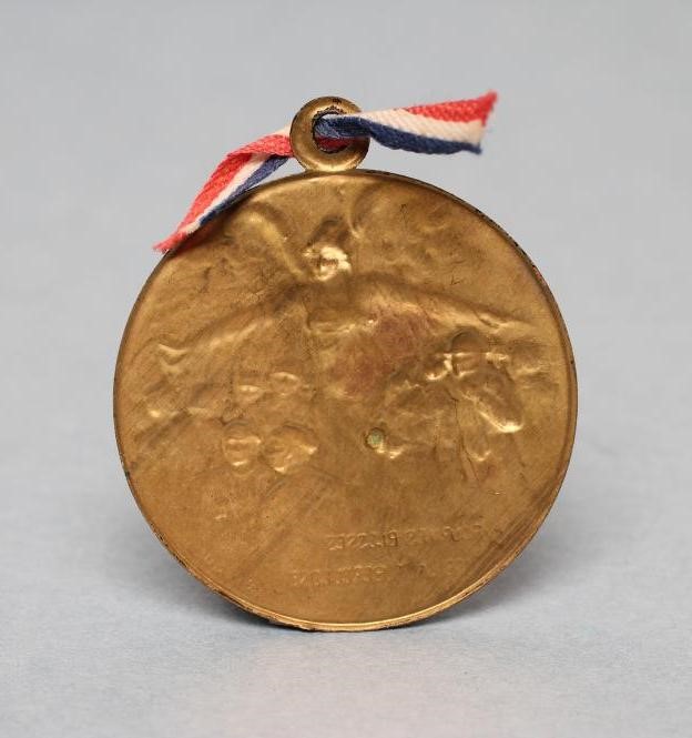 A LALIQUE FIRST WORLD WAR MEDAL "Pour Les Blesses de La Tuberculose" Image