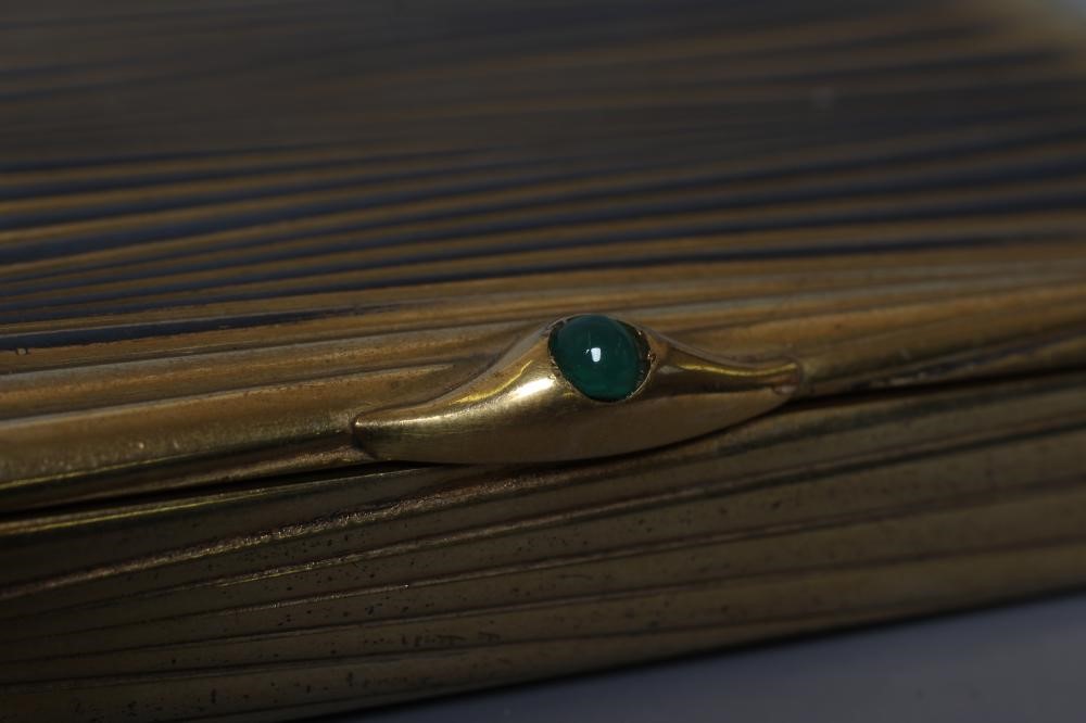 A FRENCH ART DECO SILVER GILT COMBINATION CIGARETTE/VESTA CASE Image