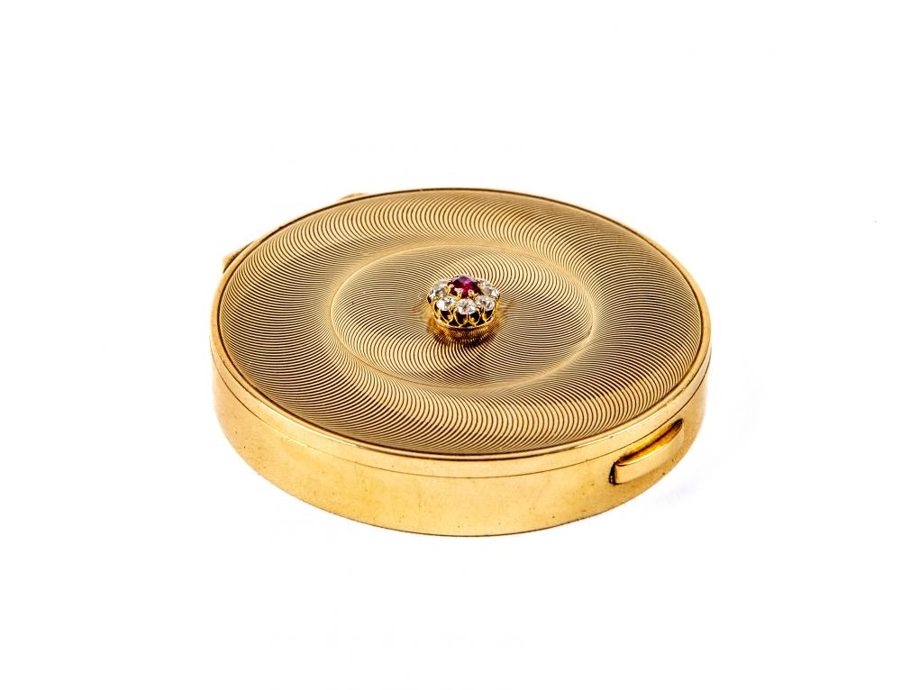 A CARTIER ART DECO 9CT GOLD CIRCULAR COMPACT Image