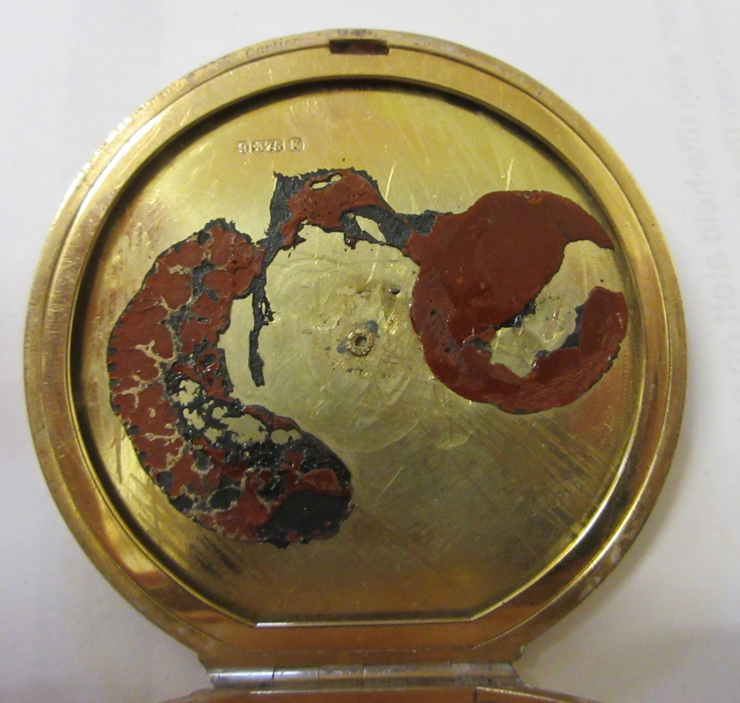 A CARTIER ART DECO 9CT GOLD CIRCULAR COMPACT Image