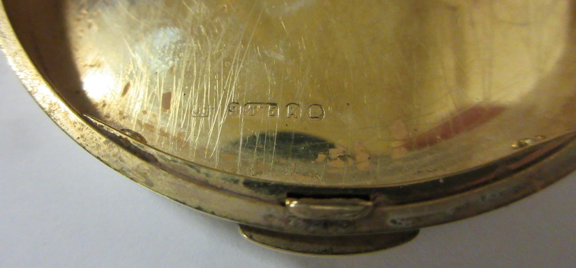 A CARTIER ART DECO 9CT GOLD CIRCULAR COMPACT Image