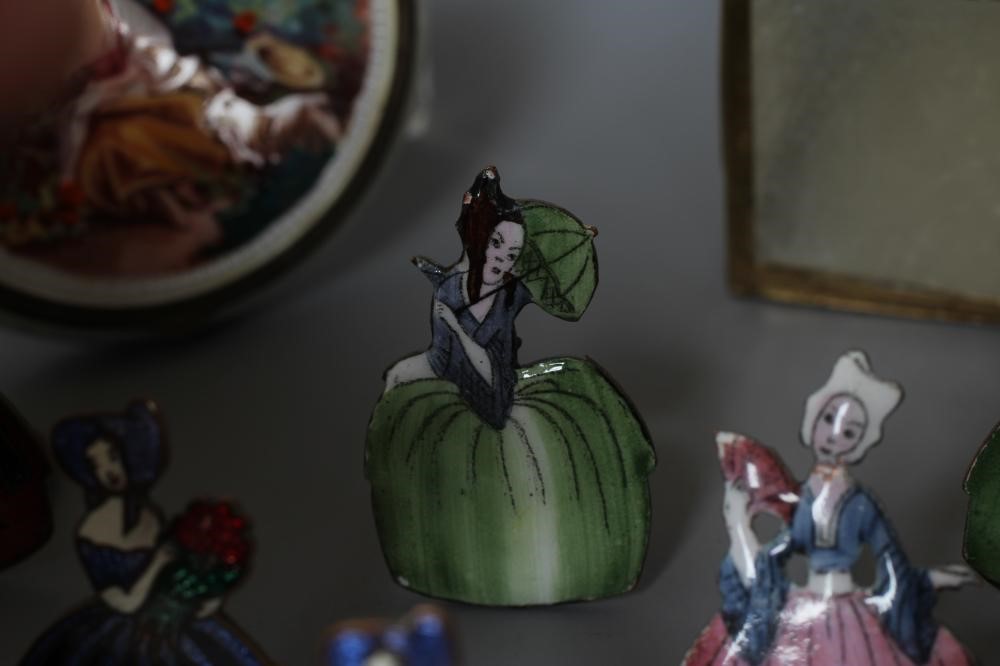 A SMALL SILVER COMPACT by Stockwell & Co. Image