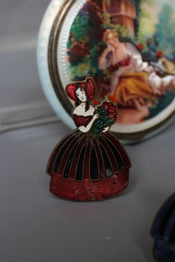 A SMALL SILVER COMPACT by Stockwell & Co. Image