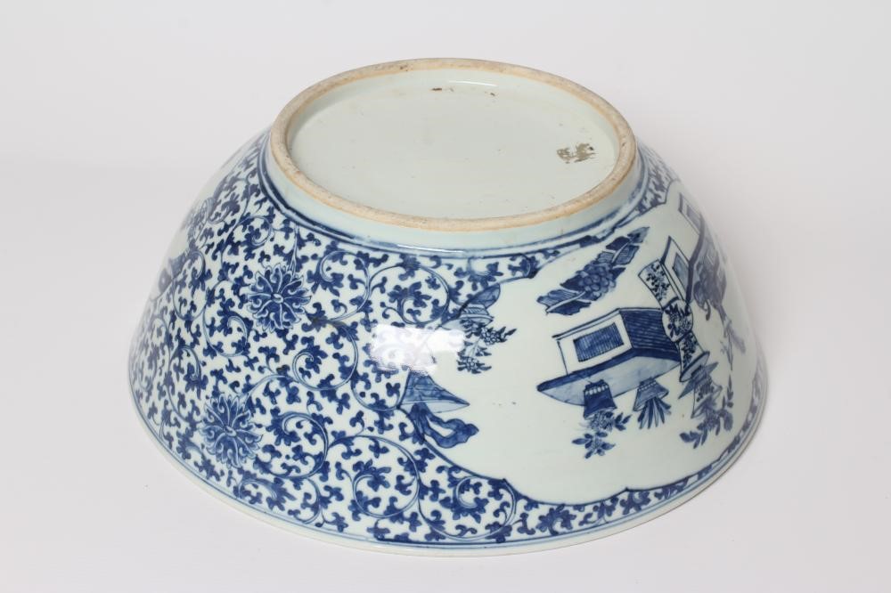 A CHINESE PORCELAIN LARGE BOWL of plain circular form Image