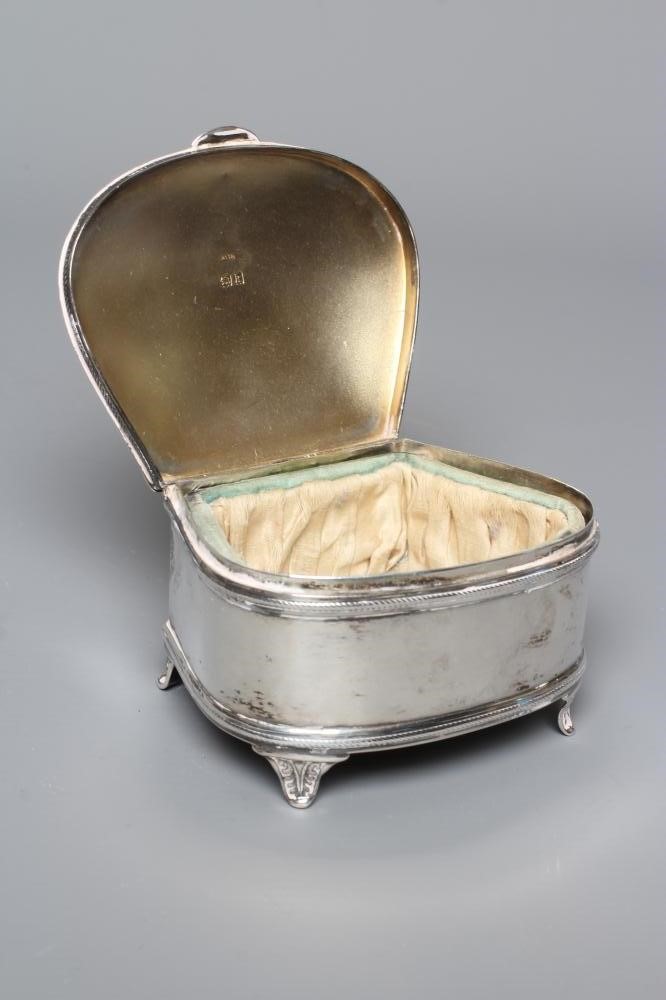 AN EDWARDIAN SILVER DRESSING TABLE BOX by Deakin & Francis Ltd. Image