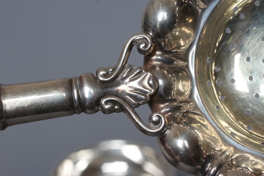 A PAIR OF NORWEGIAN SILVER PICKLE GRIPS stamped Sterling 925S Image