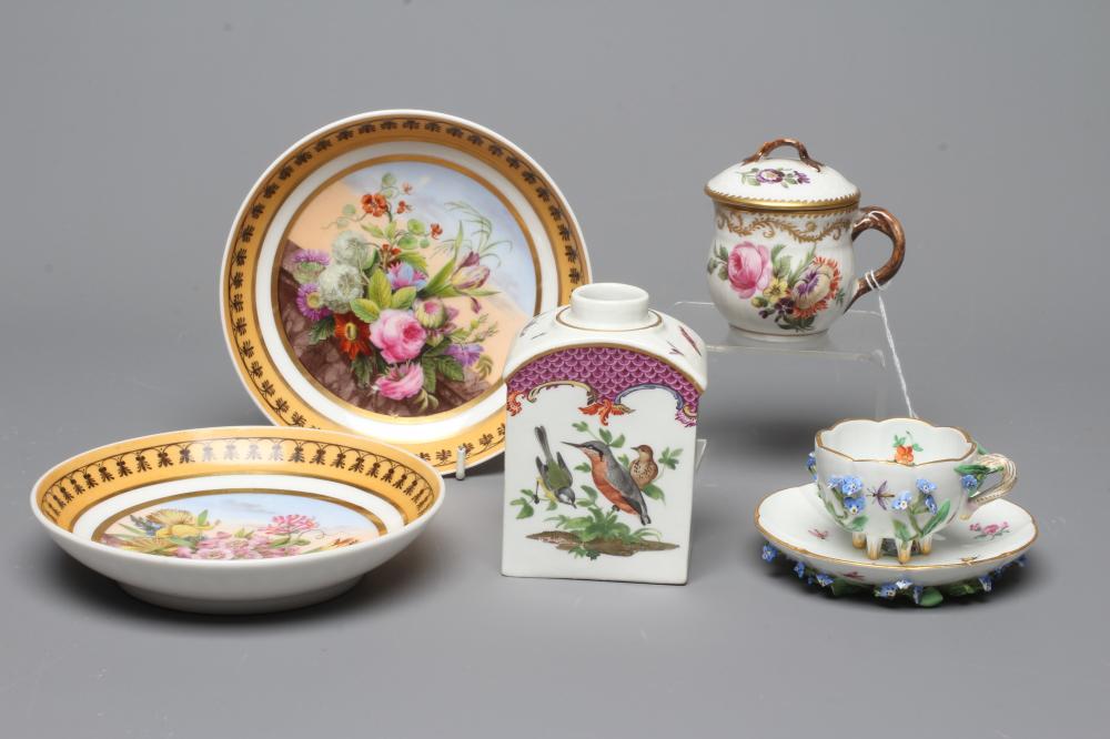 A COLLECTION OF CONTINENTAL PORCELAIN comprising a flower encrusted Meissen cabinet cup and saucer Image