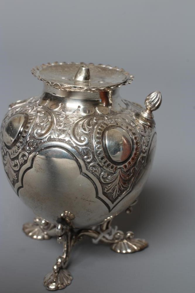 A LATE VICTORIAN SILVER TABLE LIGHTER by Sam. W. Smith Image