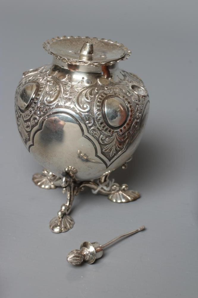 A LATE VICTORIAN SILVER TABLE LIGHTER by Sam. W. Smith Image