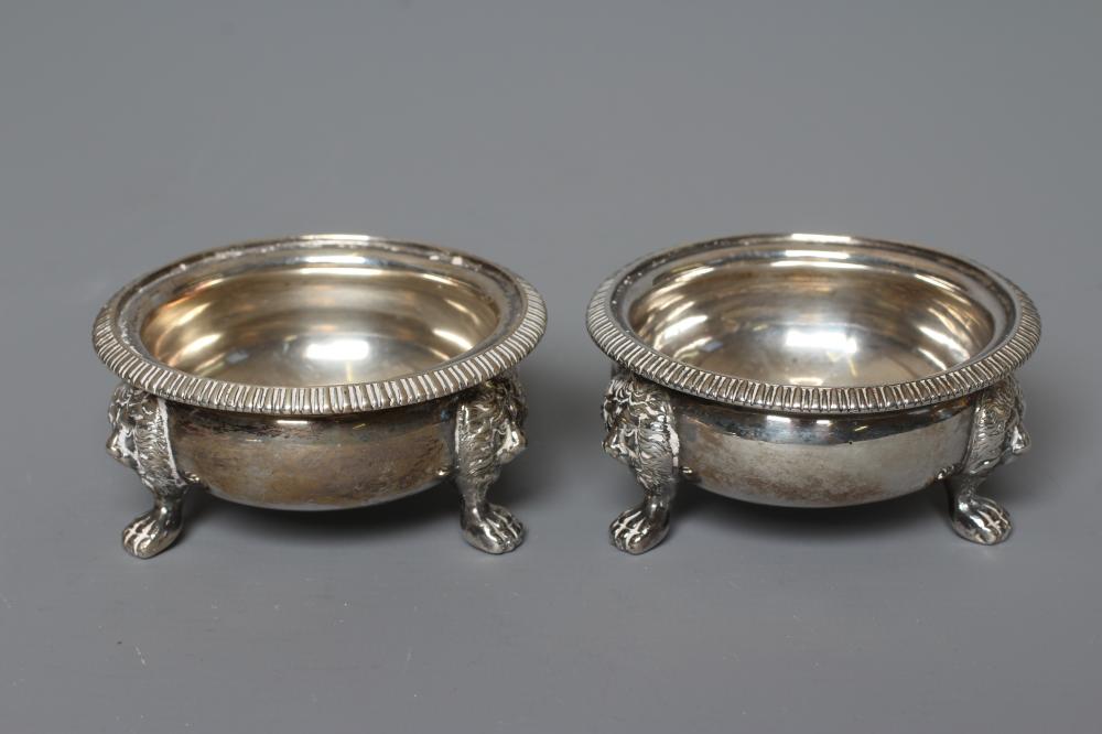 A PAIR OF LATE VICTORIAN SCOTTISH SILVER CAULDRON SALTS by R & W Sorley Image