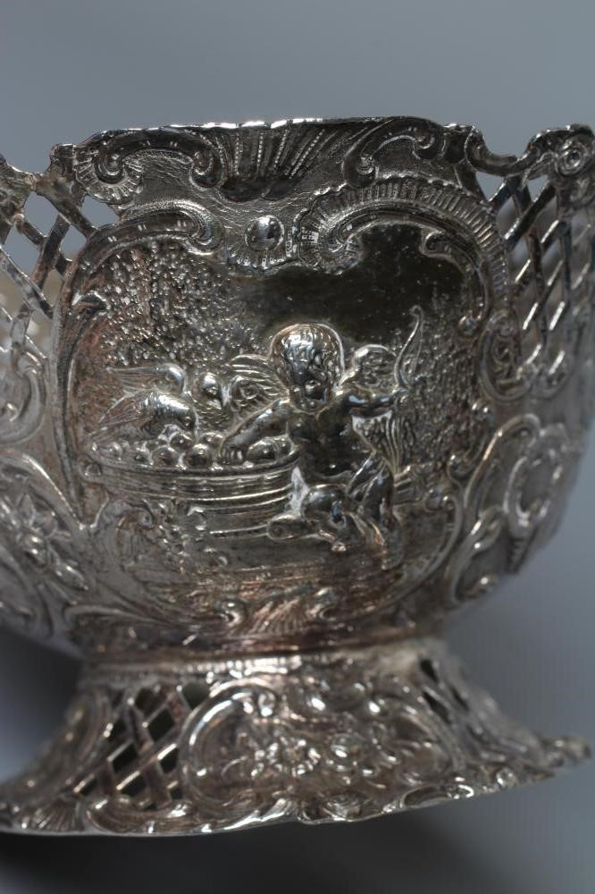 A LATE VICTORIAN SILVER BASKET imported by William Moering Image