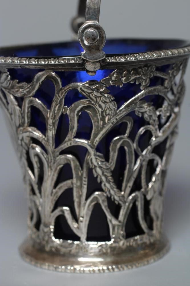 A GEORGE III SILVER CREAM PAIL Image