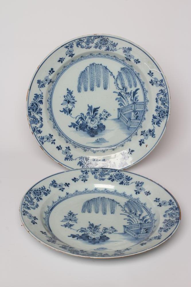 A PAIR OF ENGLISH DELFT CHARGERS Image
