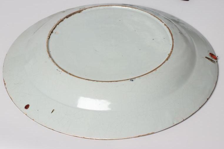 A PAIR OF ENGLISH DELFT CHARGERS Image