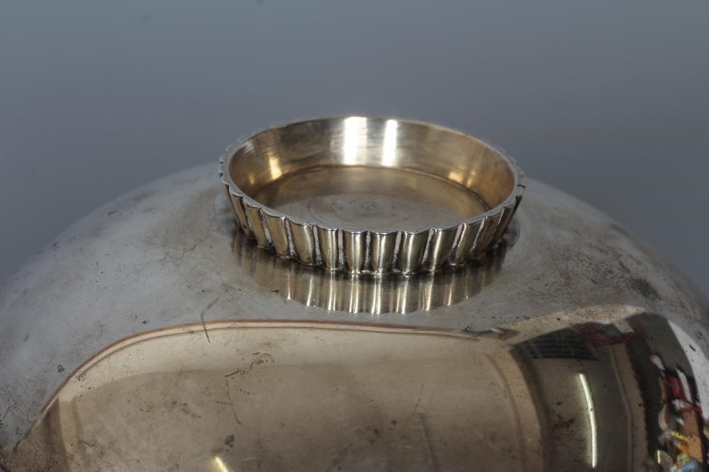 A COLLECTION OF INDIAN COLONIAL SILVER comprising an oblong cigarette box engraved with a Image