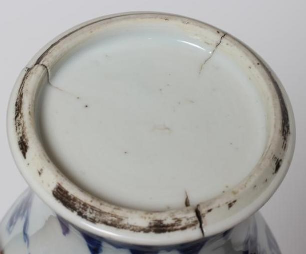 A COLLECTION OF CHINESE BLUE AND WHITE PAINTED PORCELAIN comprising a canted oblong meat dish with Image