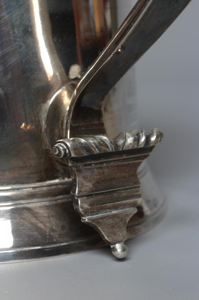 A GEORGE III TANKARD by John Denzilow Image