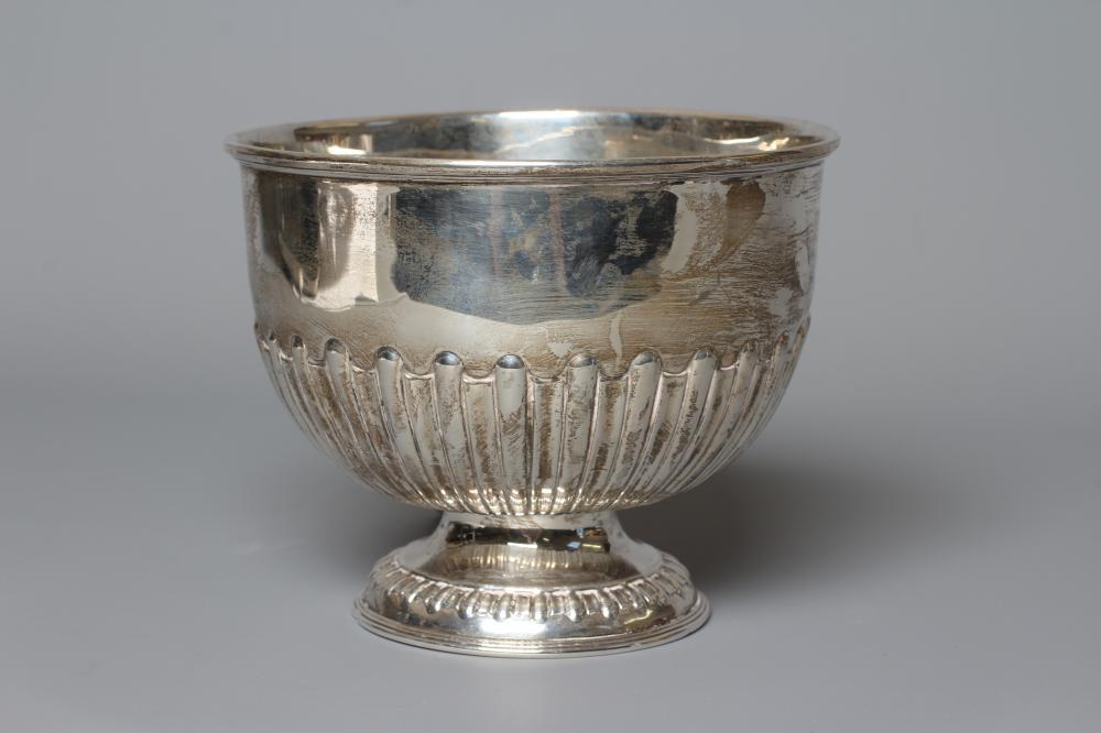 A LATE VICTORIAN SILVER SMALL ROSE BOWL by W & G Sissons, London 1898, of semi-fluted circular form Image
