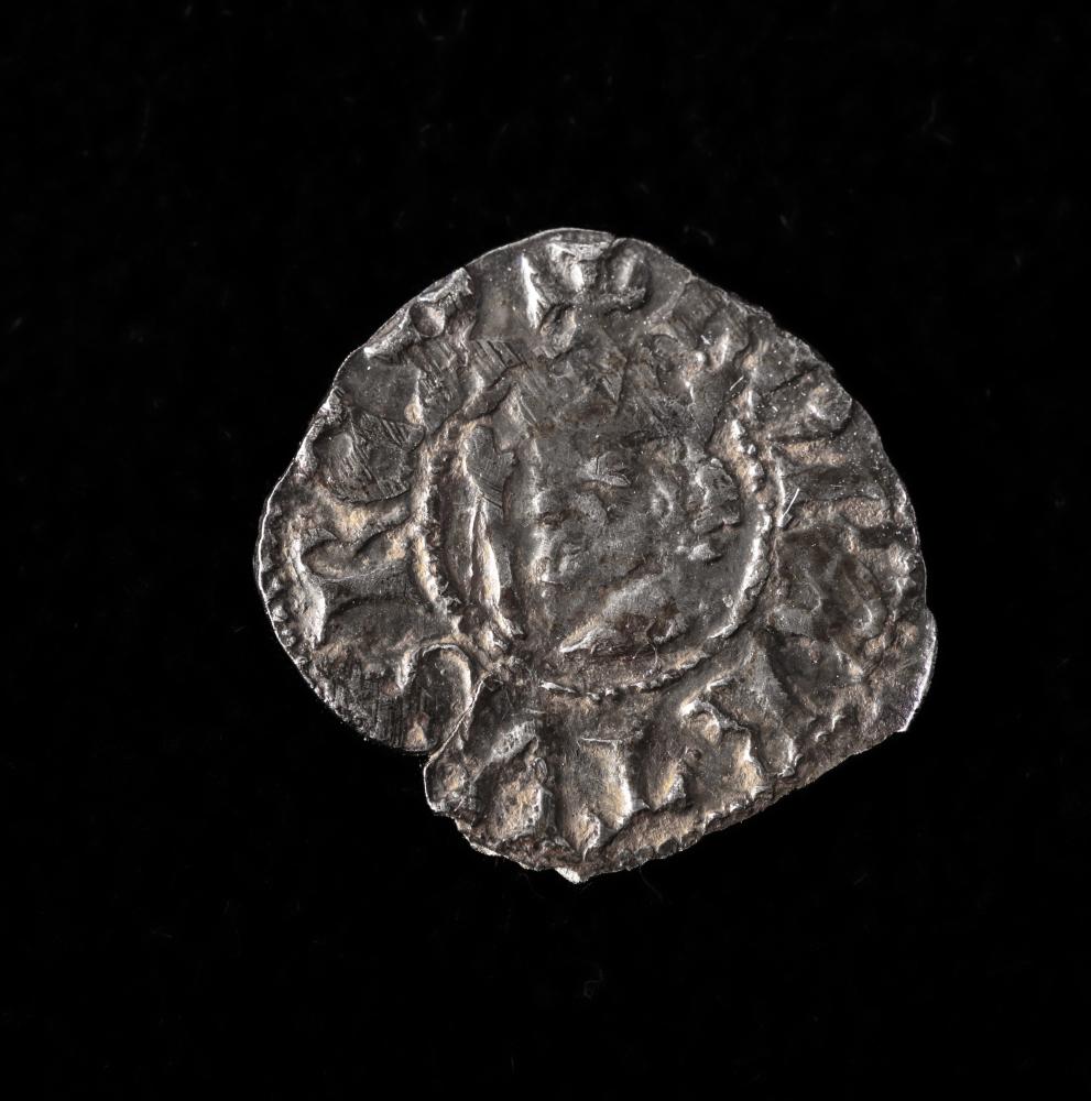 A ROBERT II halfpenny, cruciform back, 0.4g (Est. plus 24% premium inc. VAT) Image