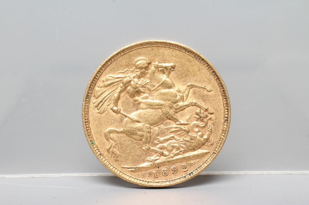 A VICTORIA JH SOVEREIGN, 1892, 8g (Est. plus 20% premium) Image