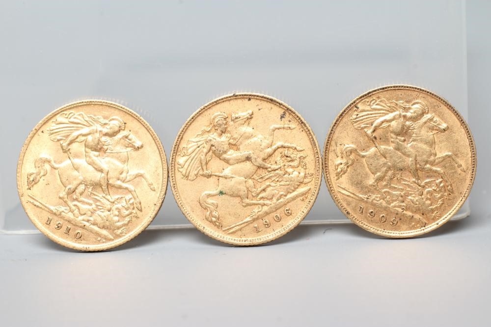 THREE EDWARD VII HALF SOVEREIGNS, 1906, 1909 and 1910, 11.9g total (Est. plus 20% premium) Image