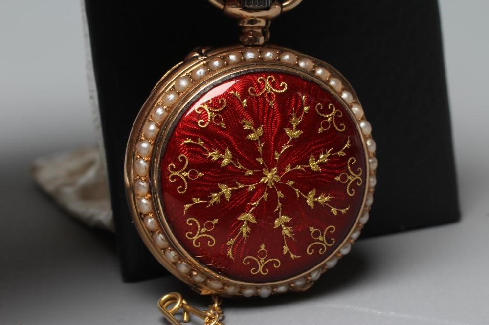 A LADYS TOP WIND FOB WATCH Image