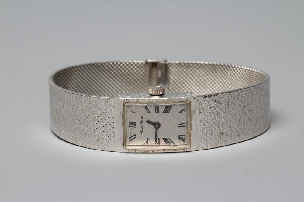 A LADY'S 9CT WHITE GOLD BEUCHE-GIROD WRISTWATCH Image