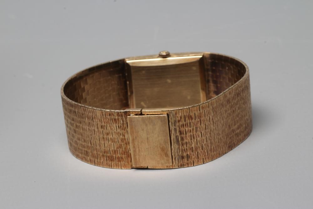 A LADY'S 9CT GOLD BEUCHE-GIROD WRISTWATCH Image