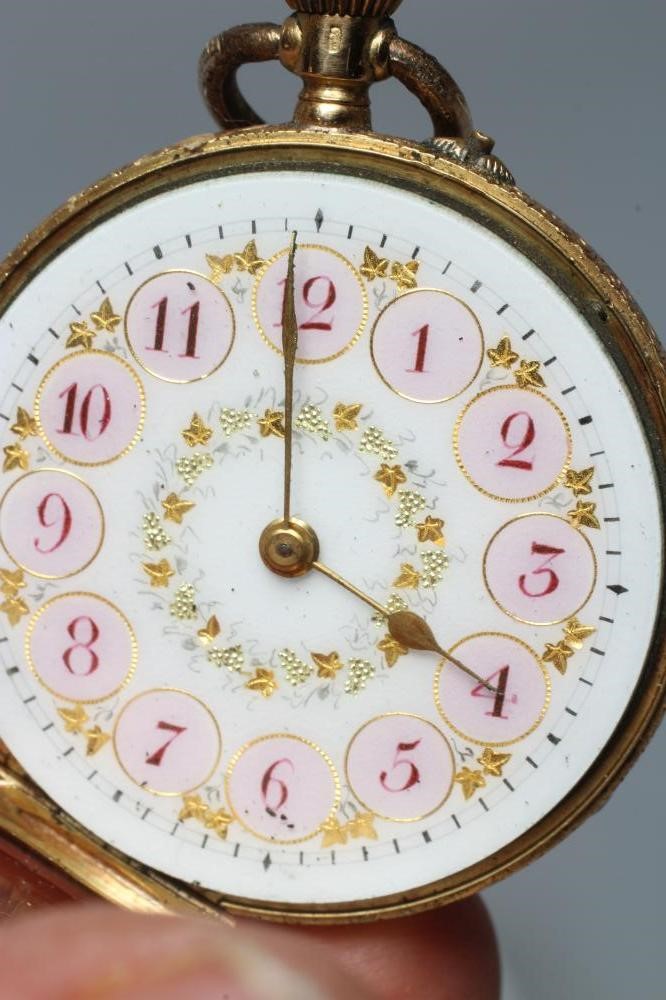 A LADYS TOP WIND POCKET WATCH Image