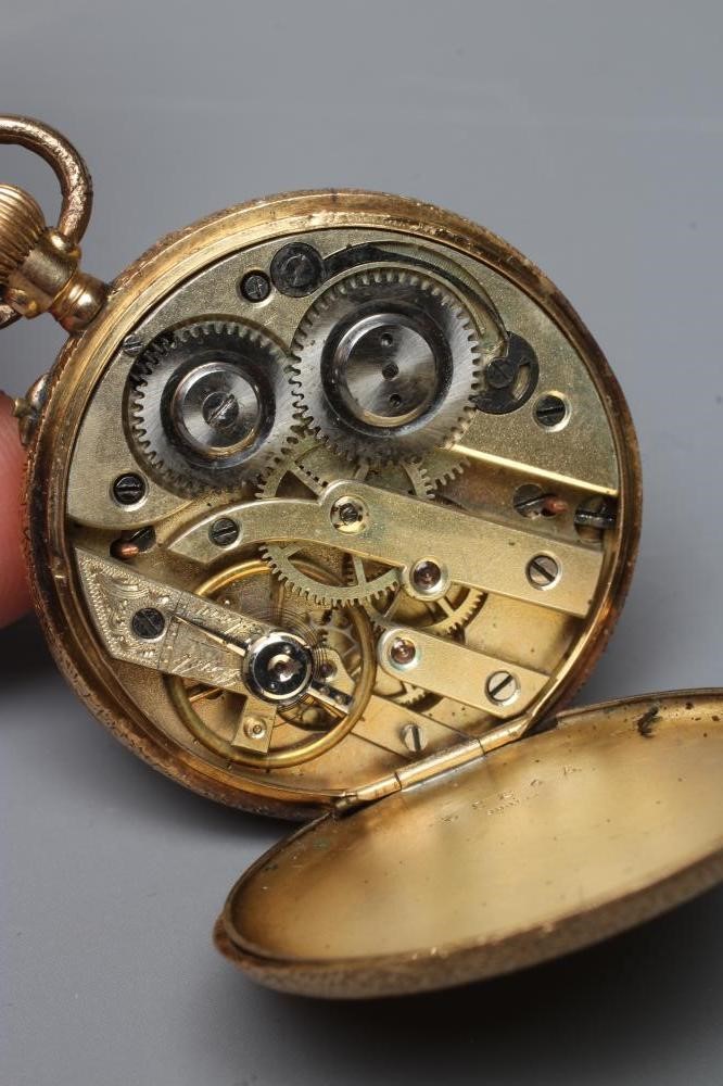 A LADYS TOP WIND POCKET WATCH Image