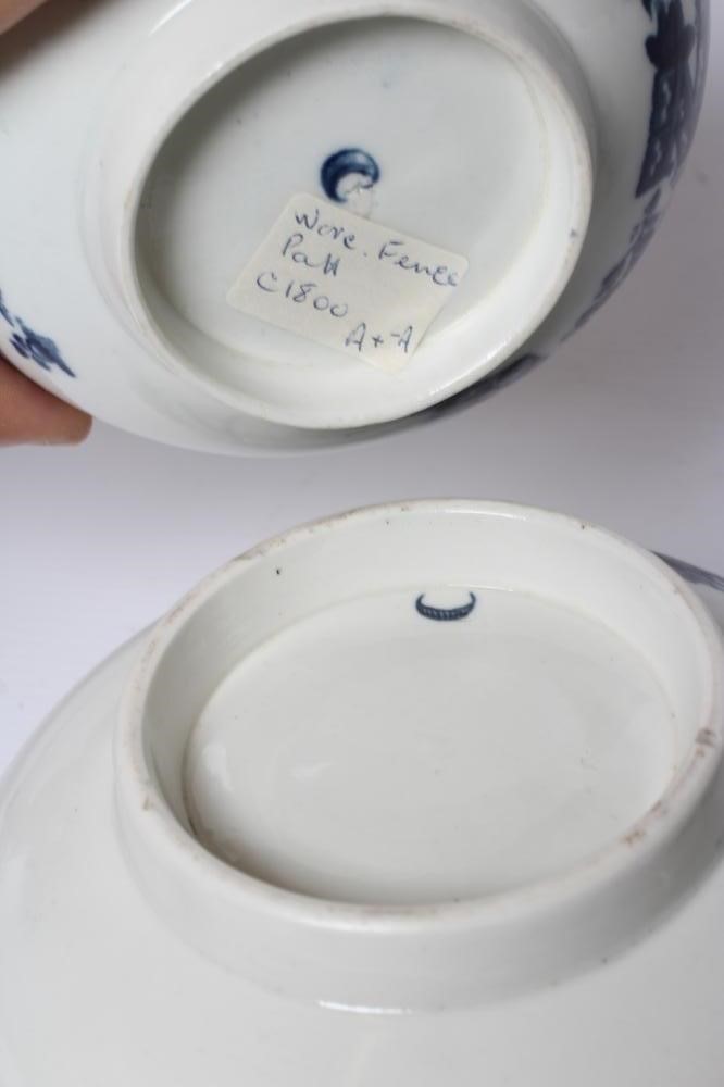 THREE WORCESTER PORCELAIN BOWLS Image