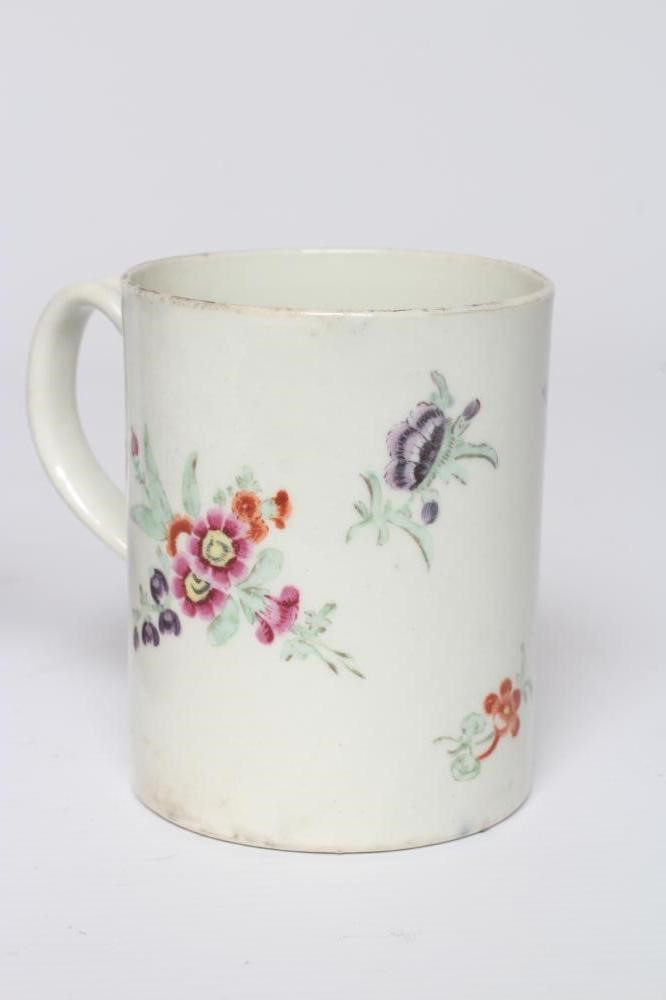 A WORCESTER PORCELAIN SMALL MUG Image