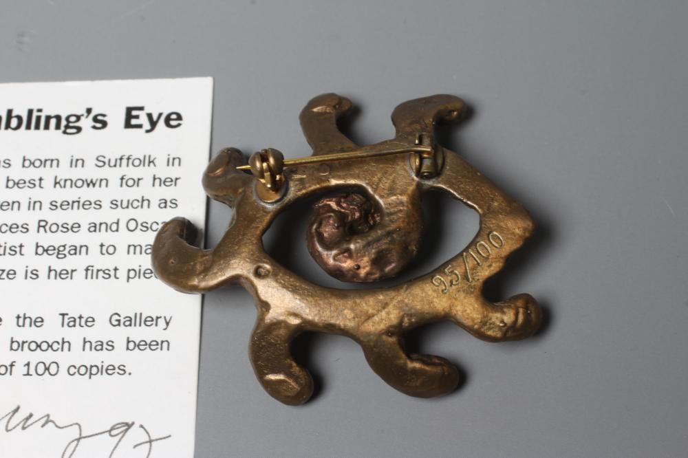 MAGGI HAMBLING - EYE BROOCH, in bronze, number 95 of a limited edition of 100, engraved edition, Image
