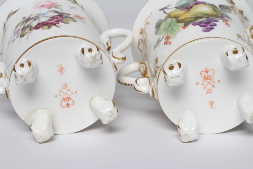 A MATCHED PAIR OF STEVENSON & HANCOCK DERBY PORCELAIN CABINET CUPS Image