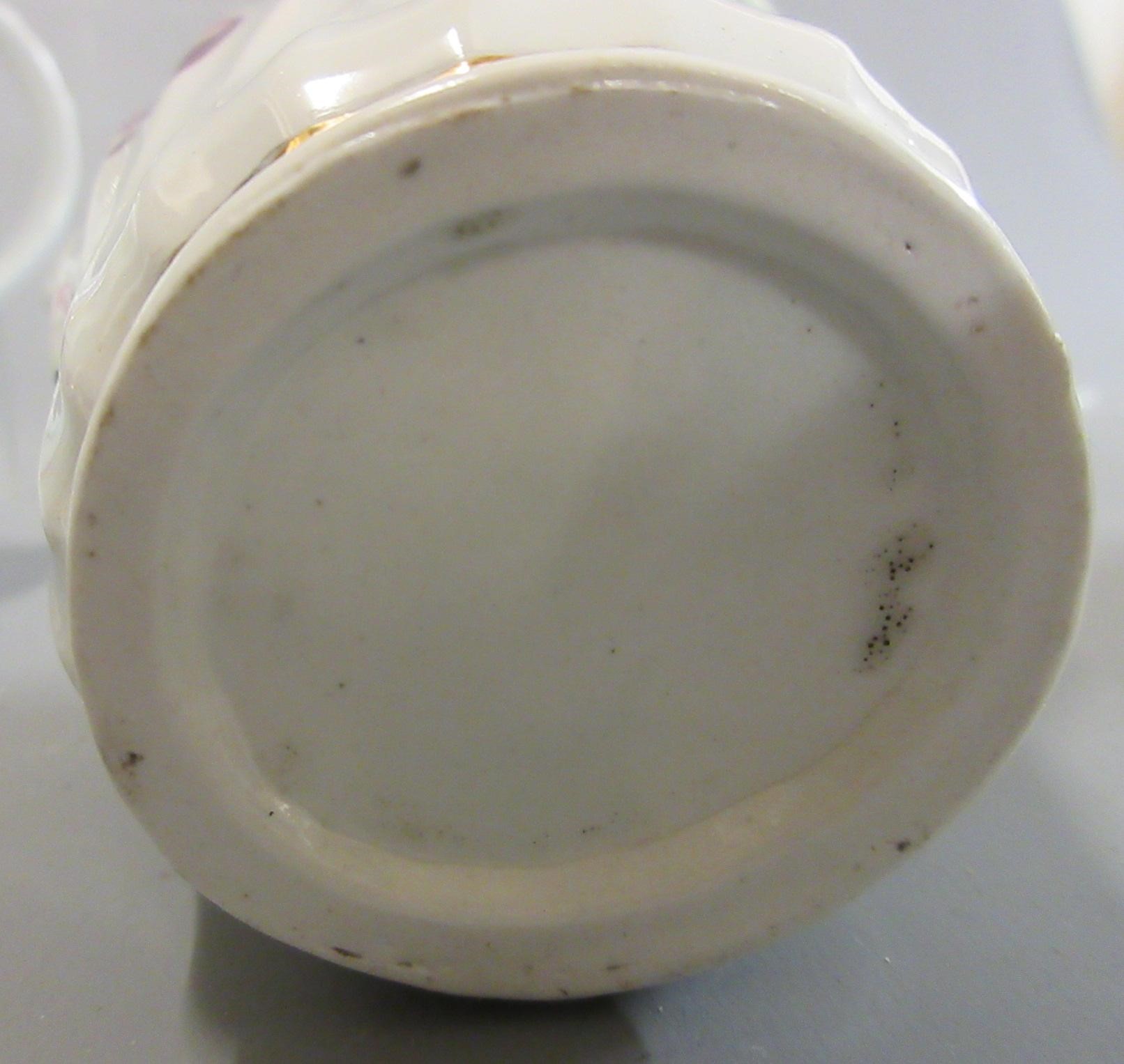 A WORCESTER PORCELAIN TEA AND COFFEE SERVICE Image