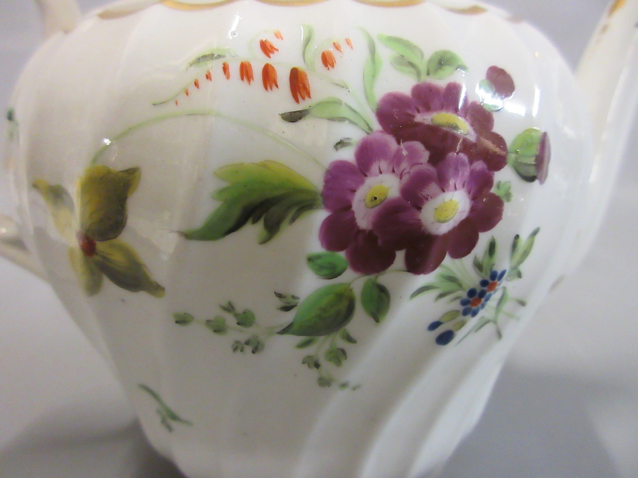 A WORCESTER PORCELAIN TEA AND COFFEE SERVICE Image